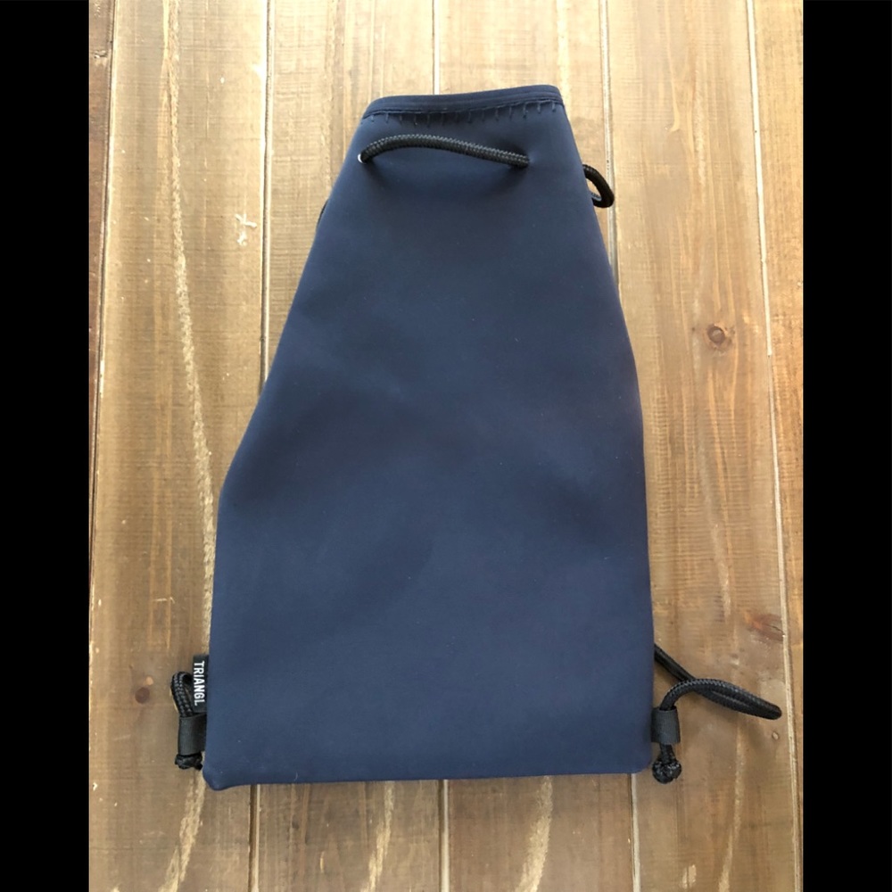 Auth Triangl Drawstring Bag Navy Crochet